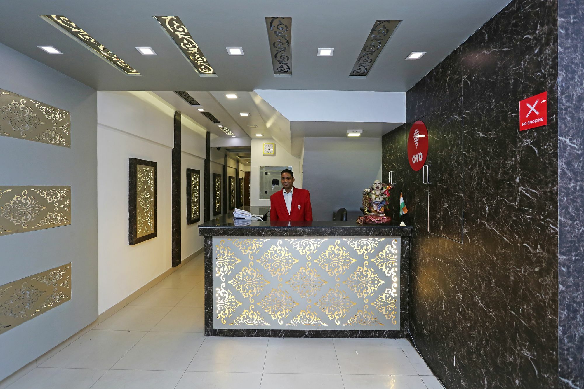 Hotel Elegant International New Delhi Exteriör bild