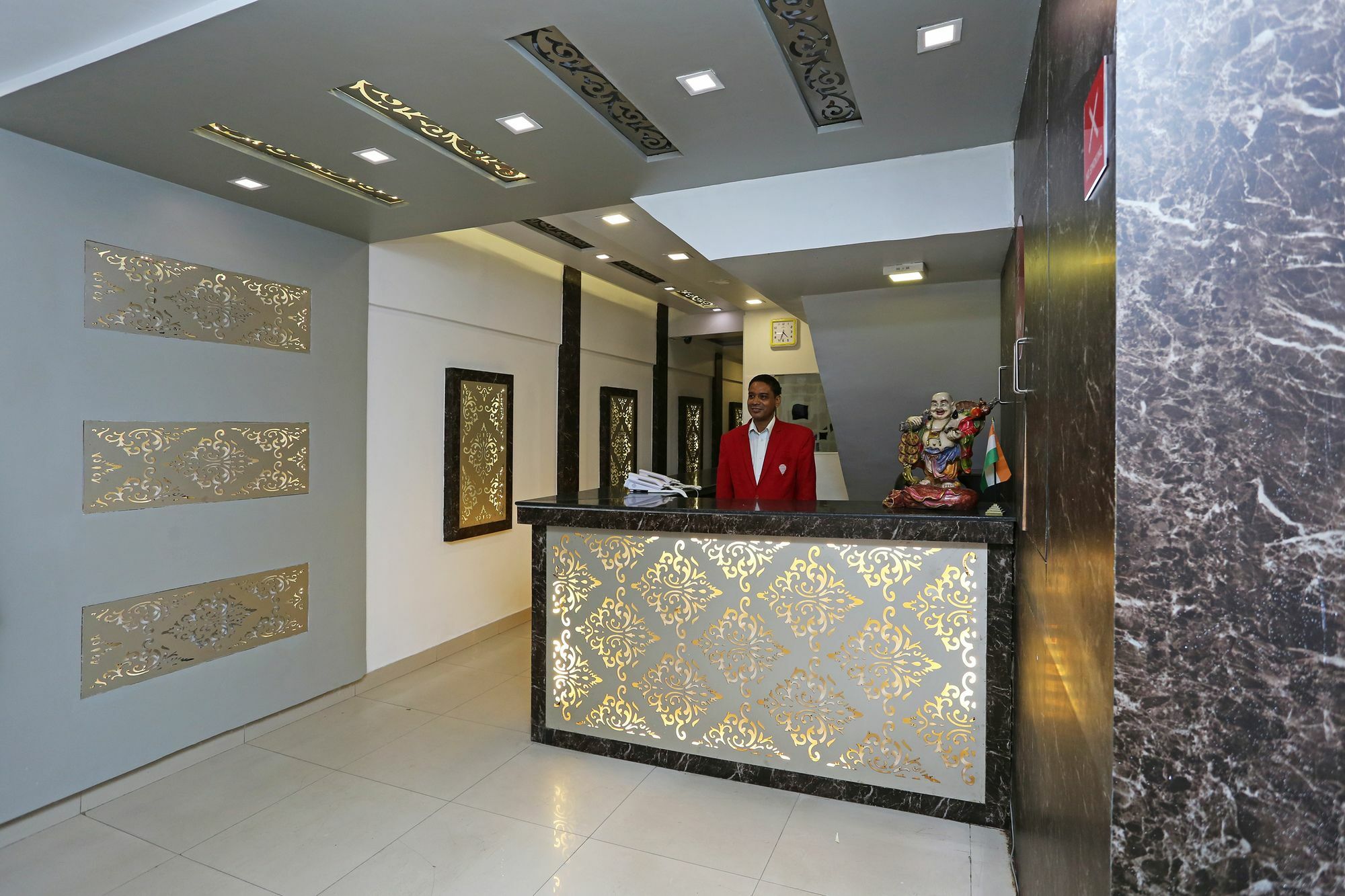 Hotel Elegant International New Delhi Exteriör bild